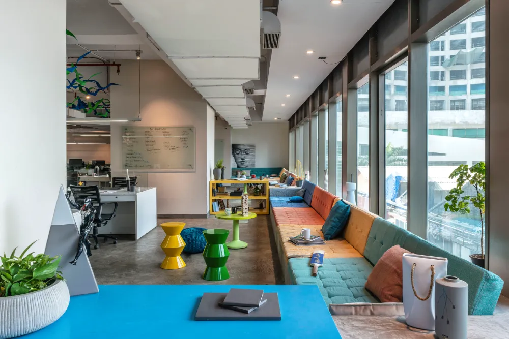 Schbang builtin lounge