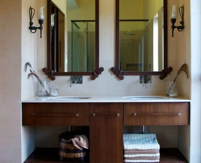 Bipholia Bath